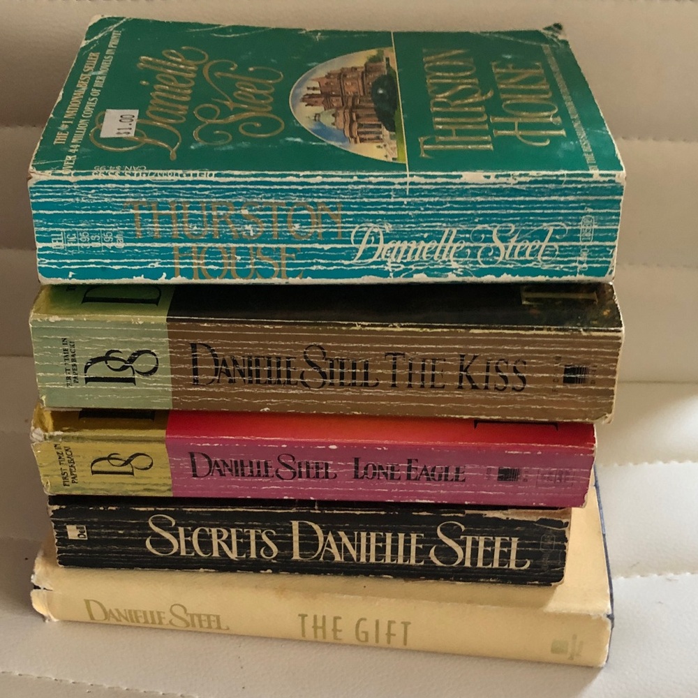 Paperback Book Stack - Assorted Colors and one hard cover Danielle Steel